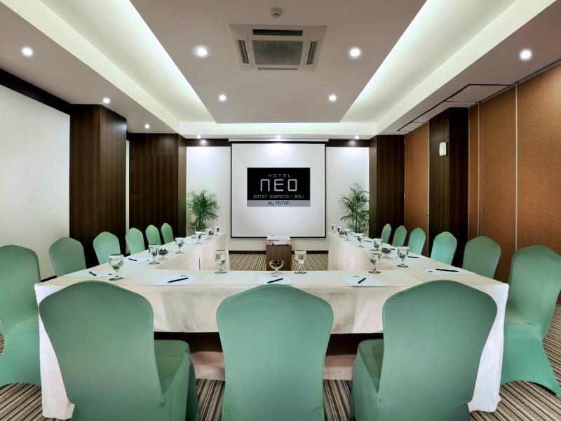 Отель Neo Denpasar By Aston Экстерьер фото